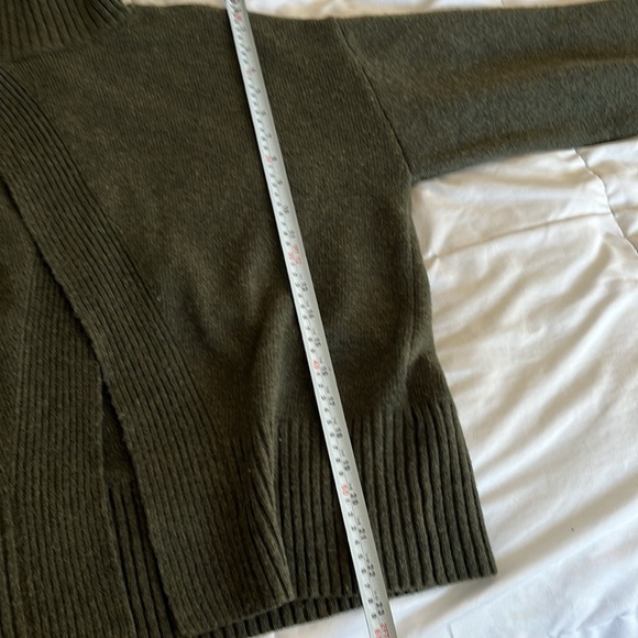 4th & Reckless Tanna
Roll Neck Jumper in Olive Green - Picture 13 of 14